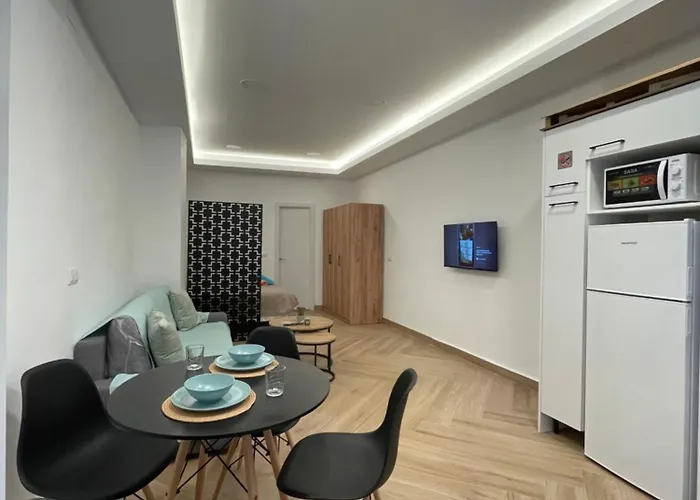 Carla Suite Home